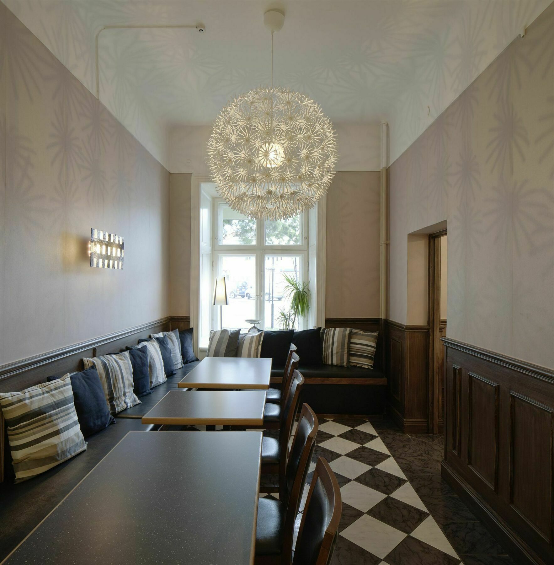 First Hotel City Eskilstuna Exterior foto